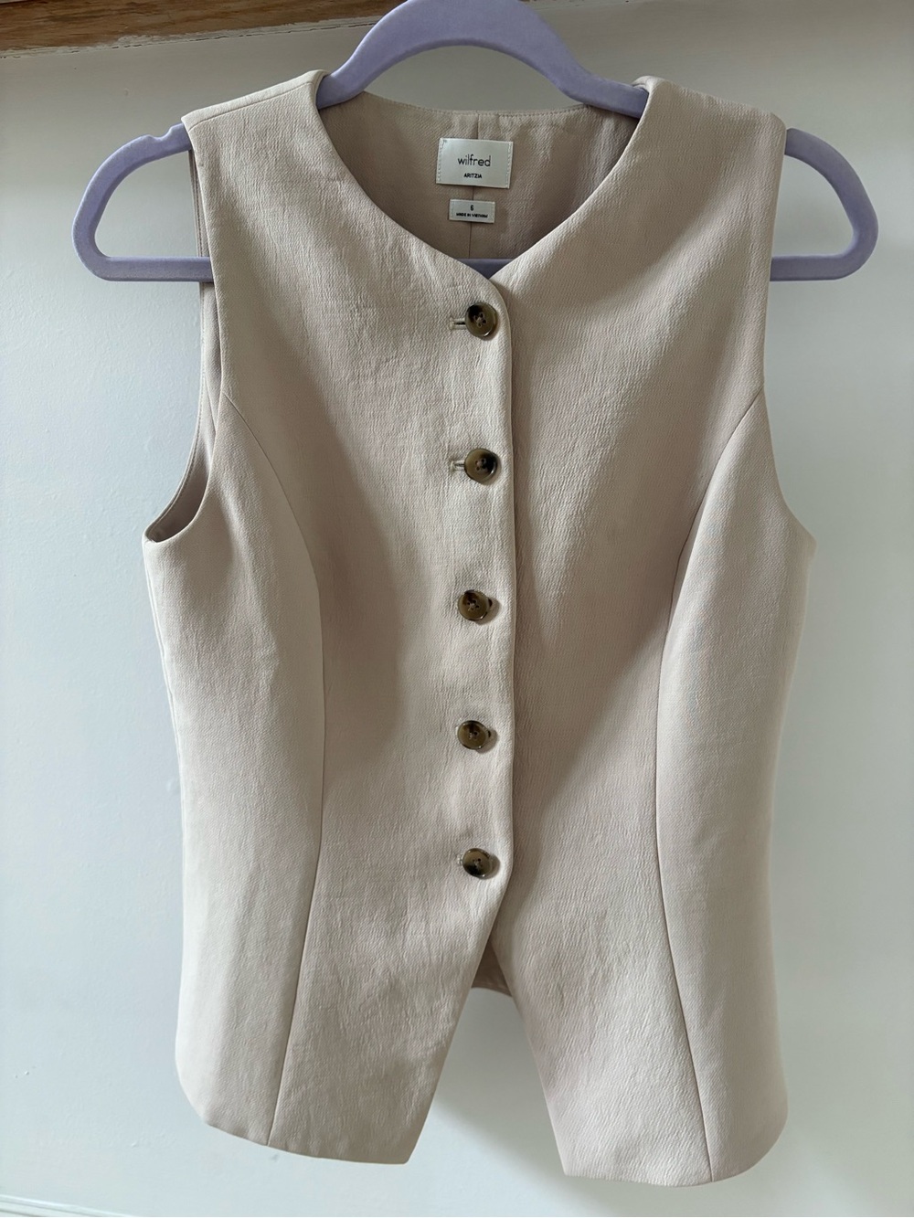 Aritzia Cream Sleeveless Button-Front Tailored Vest